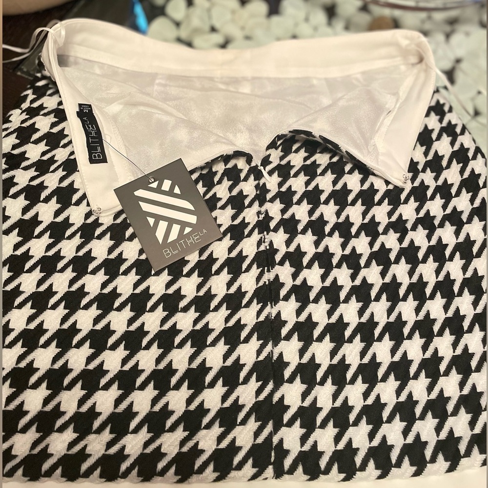 Houndstooth Knitted Skirt Set - Picture 5 of 8